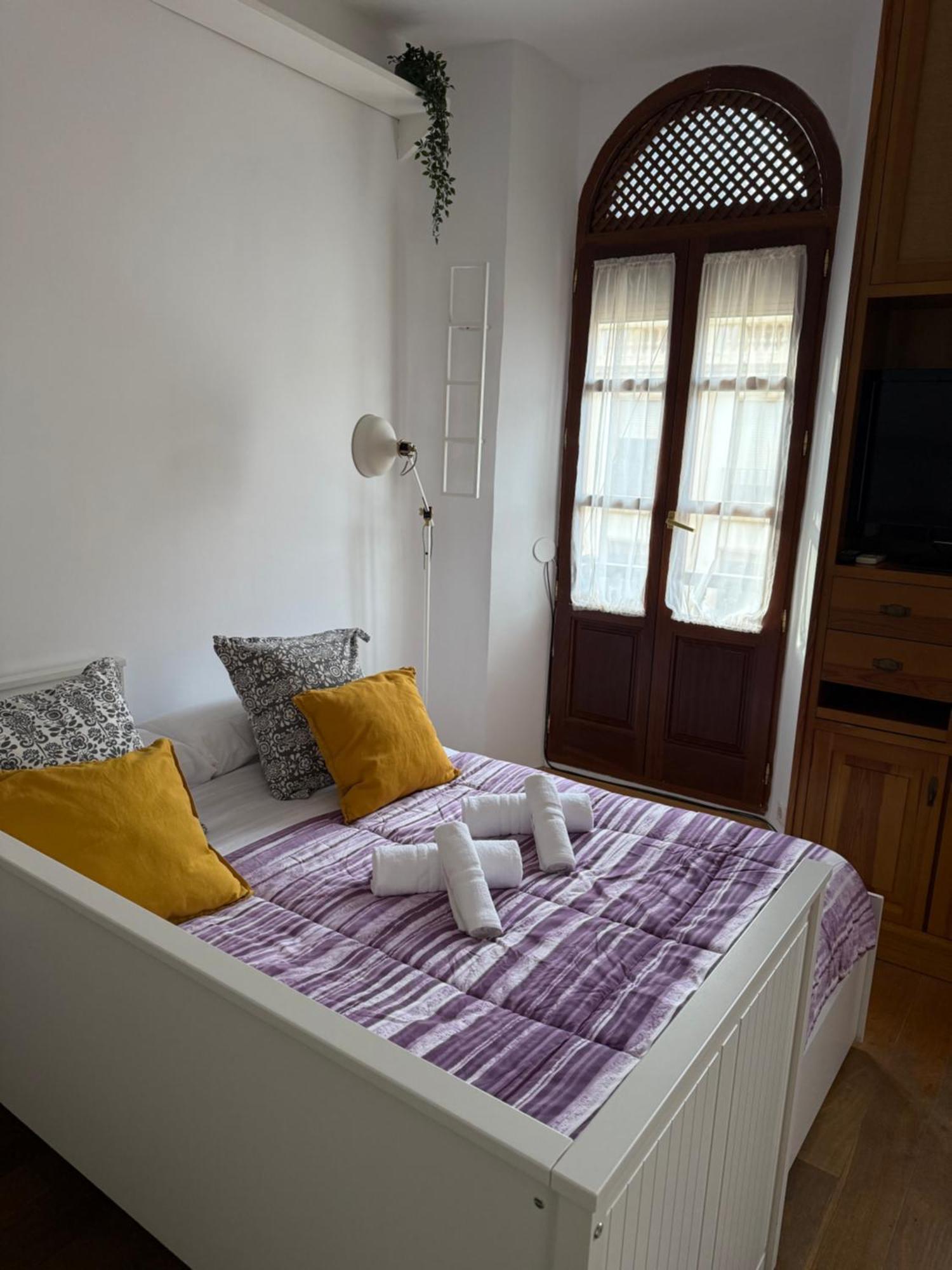 Cozy Studio 6 Min To Alhambra-2 Min To Cathedral Walking Granada Luaran gambar