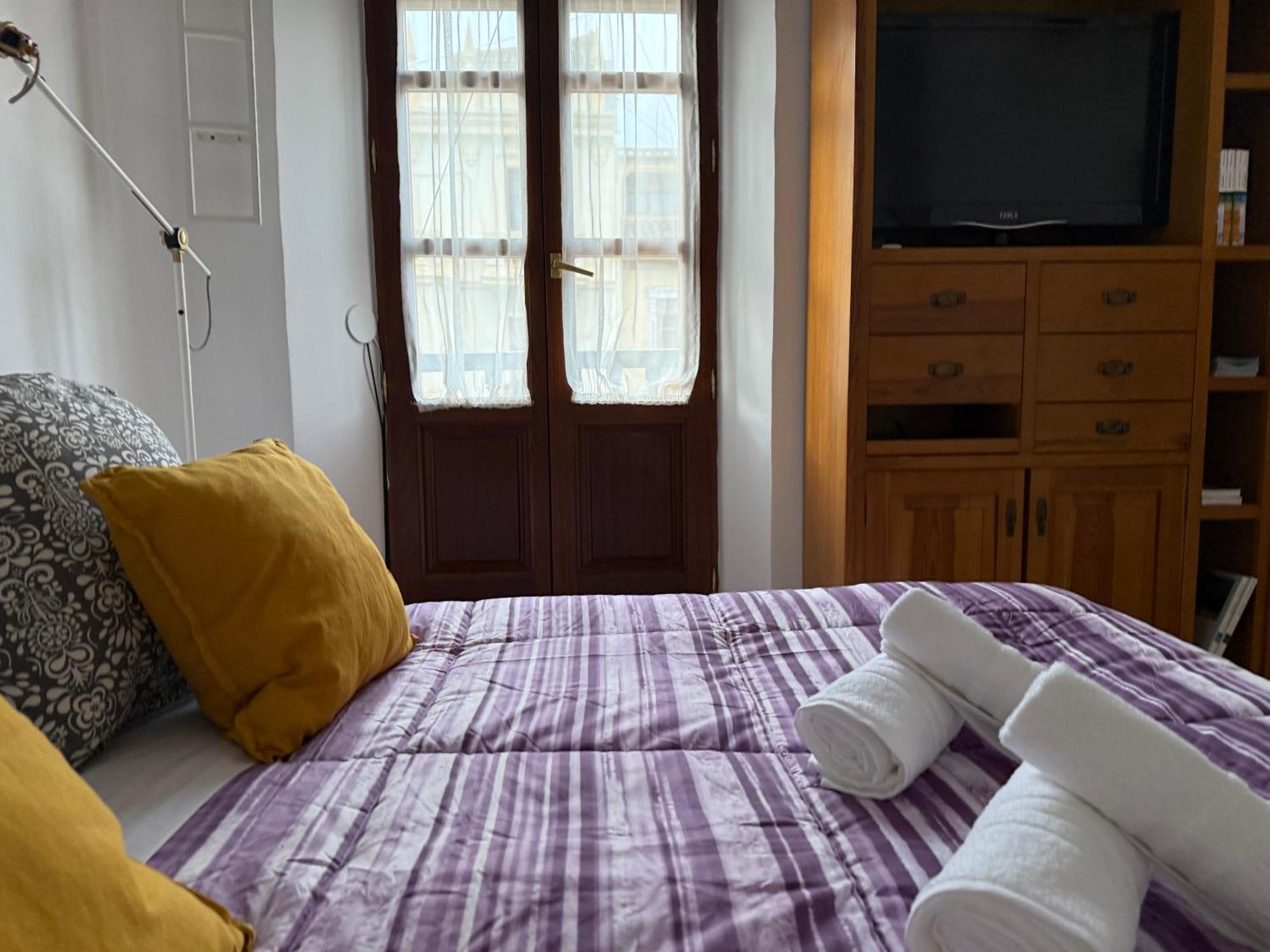 Cozy Studio 6 Min To Alhambra-2 Min To Cathedral Walking Granada Luaran gambar